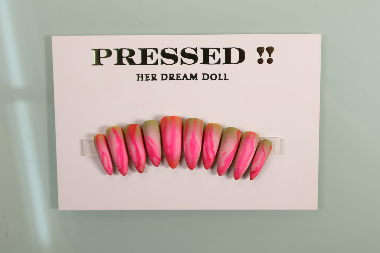 Green and Pink Aura Smoke